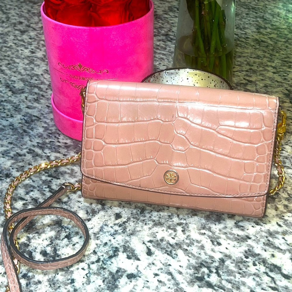 Tory Burch crossbody wallet/ small purse